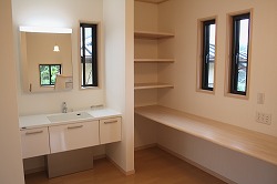 ���փX�y�[�X (2�K)