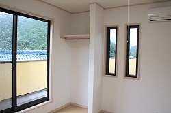 �m���B (2�K)