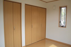 �m�� (2�K)002