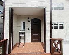 �O��002