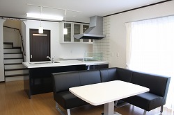 ���r���O002