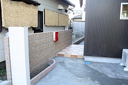 �O��002