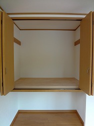 �m��003