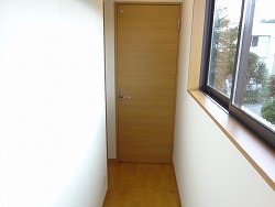 2�K�L��002
