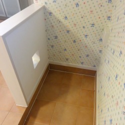 �h�b�O���[��002