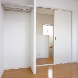 �q������ (2�K)002