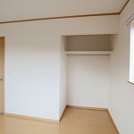 �m�� (2�K)002
