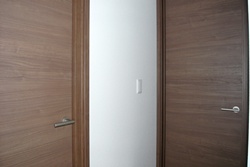 �m��003
