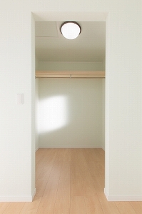 �m��2 (2�K)002